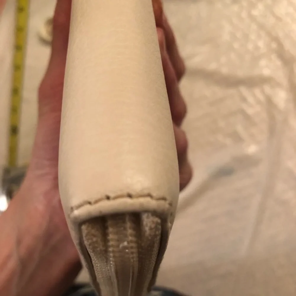 Michael kors creamy white zipper clutch wallet